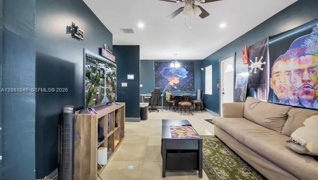 1041 3 / 1 1020 sq. ft. $ 2026-09-01 0 Photo