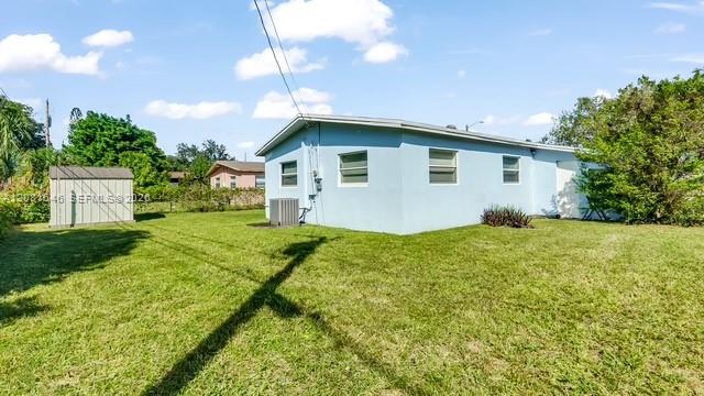 1041 3 / 1 1020 sq. ft. $ 2026-09-01 0 Photo