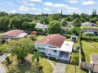 1041 3 / 1 1020 sq. ft. $ 2026-09-01 0 Photo