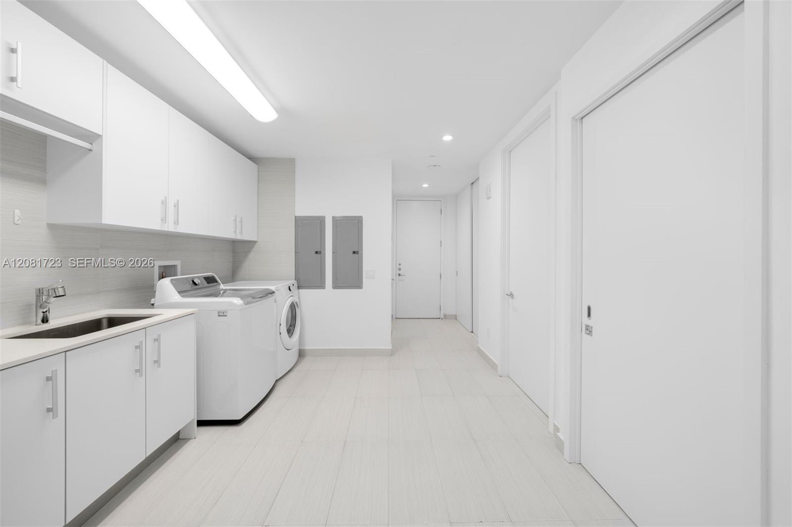 406 5 / 7 5720 sq. ft. $ 2026-09-01 0 Photo