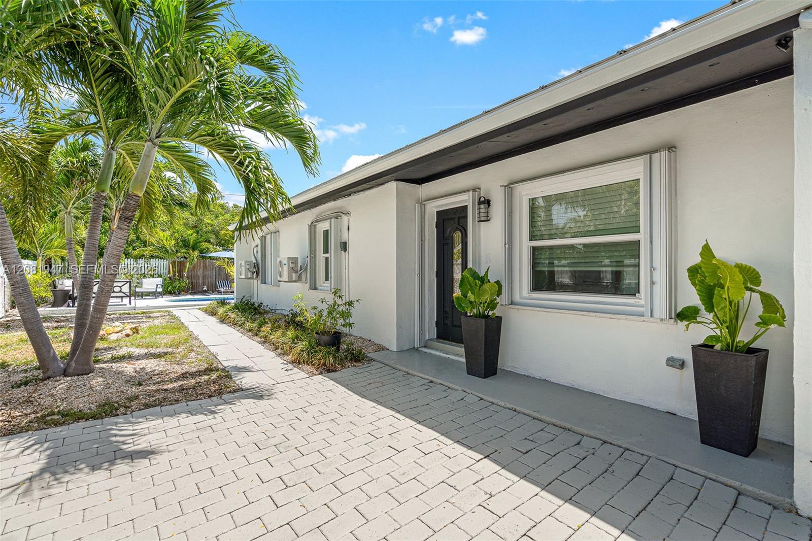   /  1760 sq. ft. $ 2026-09-02 0 foto