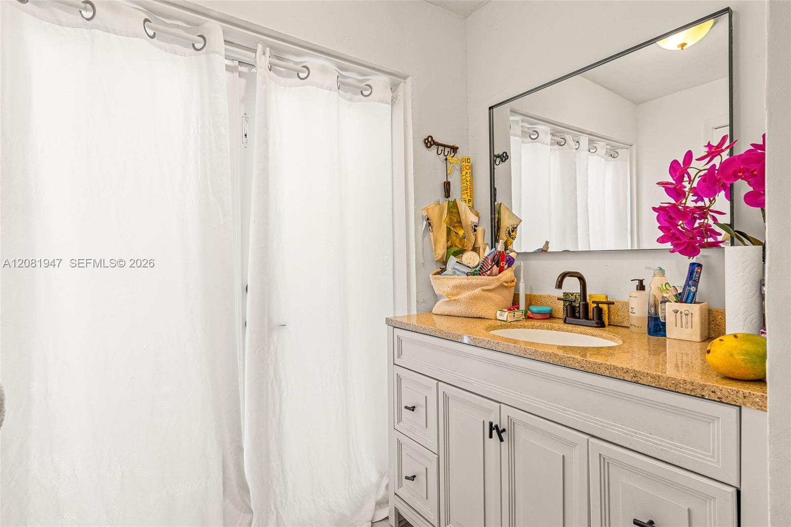   /  1760 sq. ft. $ 2026-09-02 0 foto