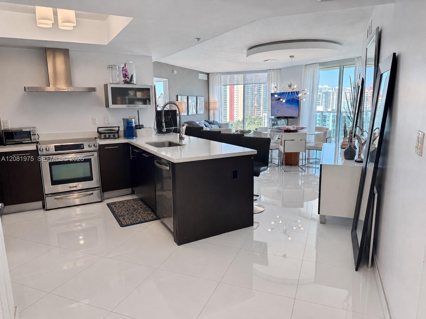 Photo 7 of Sunny Isles Blvd