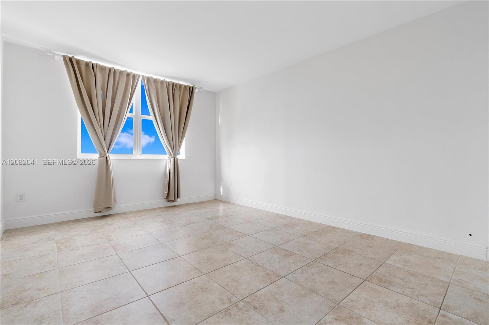 1920 2 / 2 1120 sq. ft. $ 2026-09-02 0 foto
