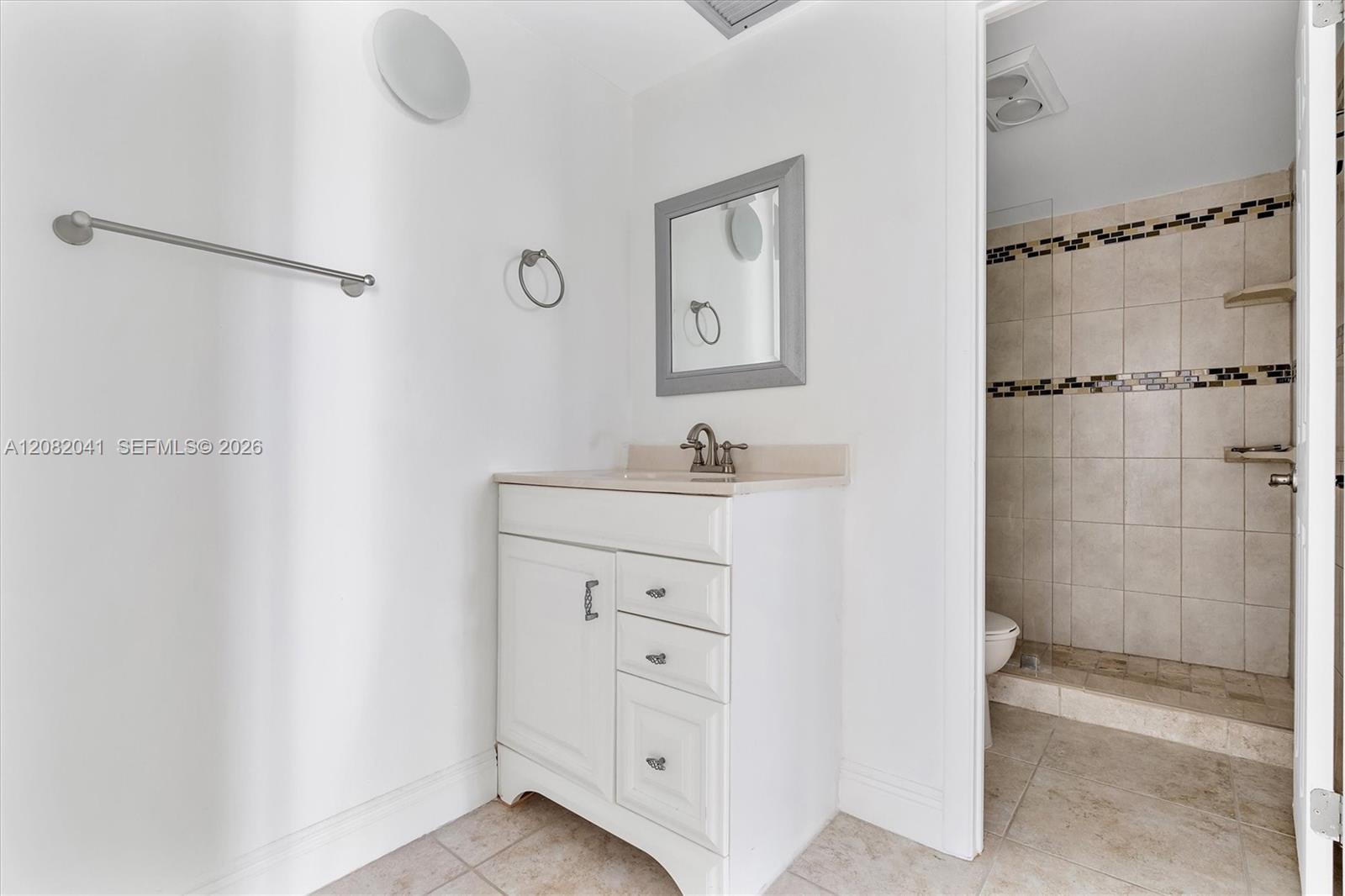 1920 2 / 2 1120 sq. ft. $ 2026-09-02 0 foto
