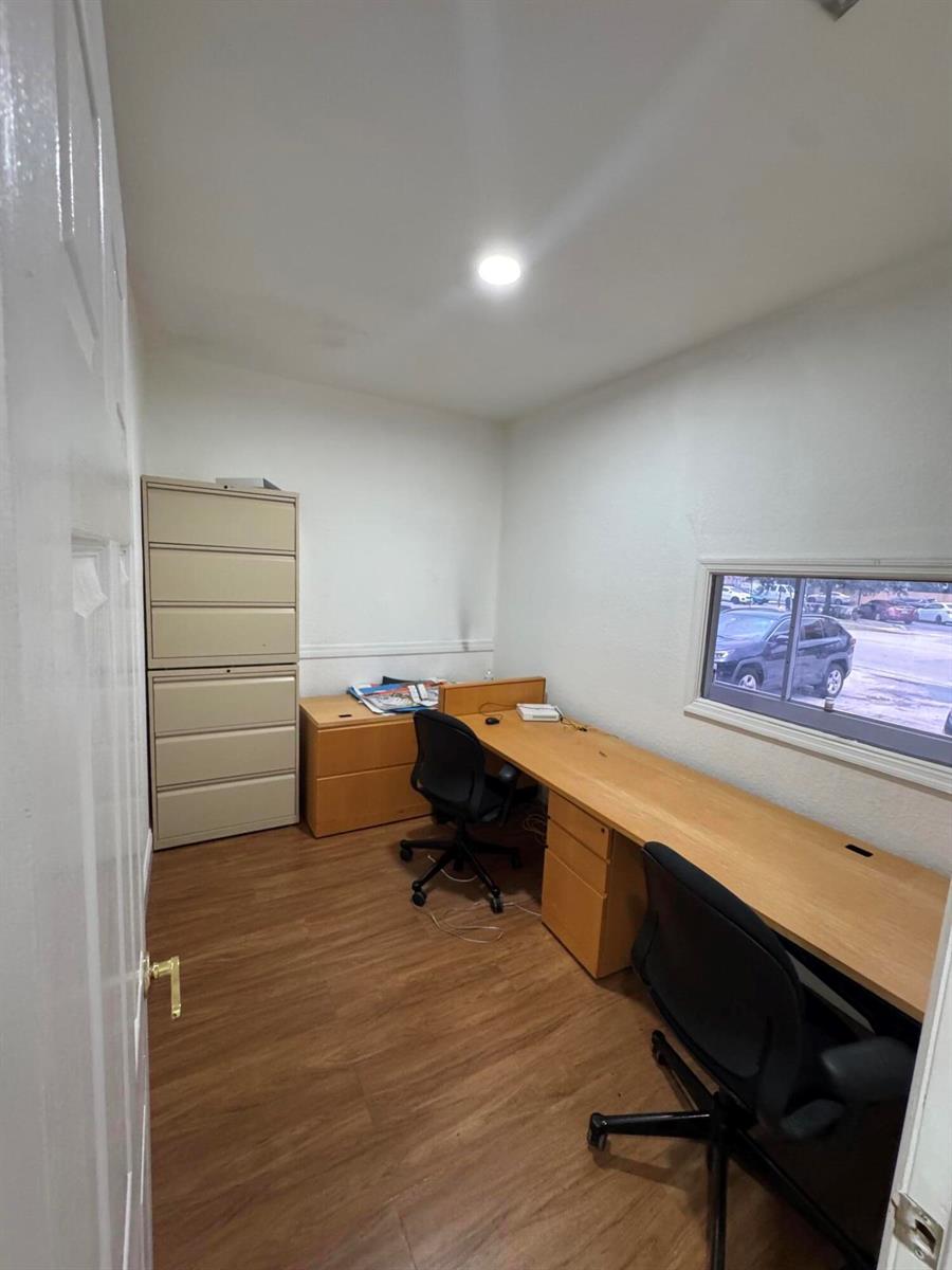   / 0  sq. ft. $ 2026-09-15 0 Photo