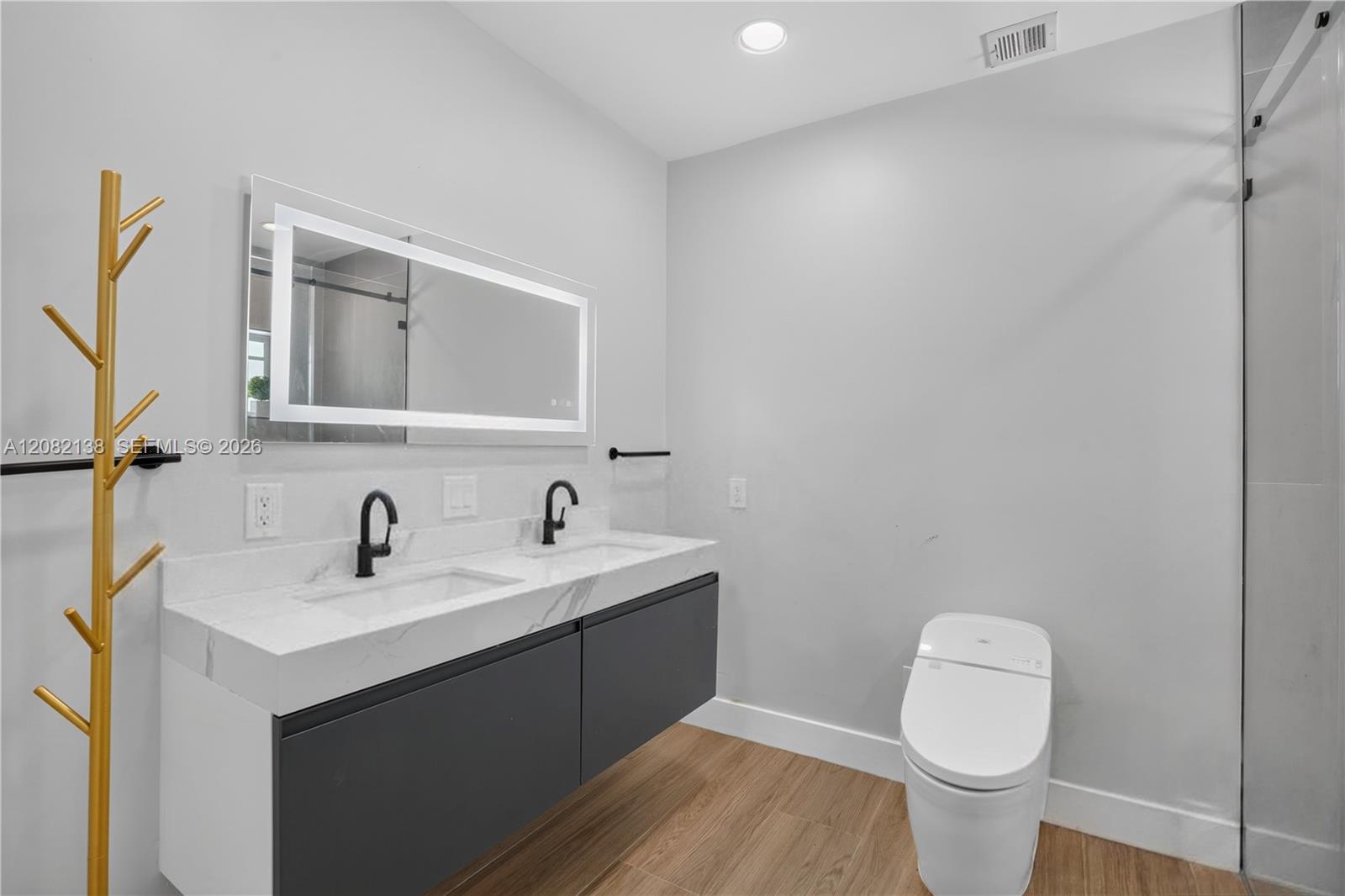 Ver detalles 34850 5 / 4 3461 sq. ft. $ 2026-09-02 0 foto