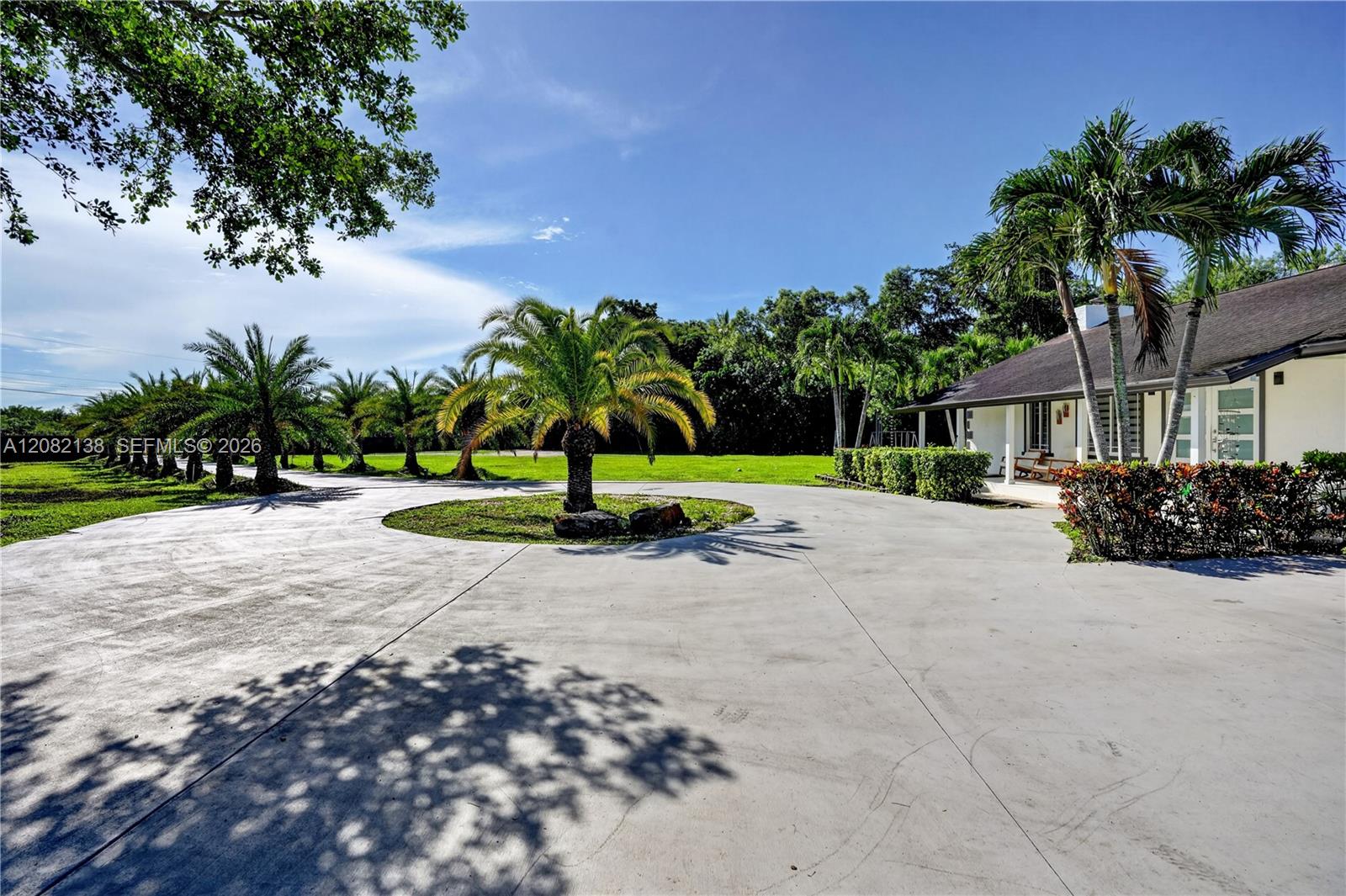 Ver detalles 34850 5 / 4 3461 sq. ft. $ 2026-09-02 0 foto