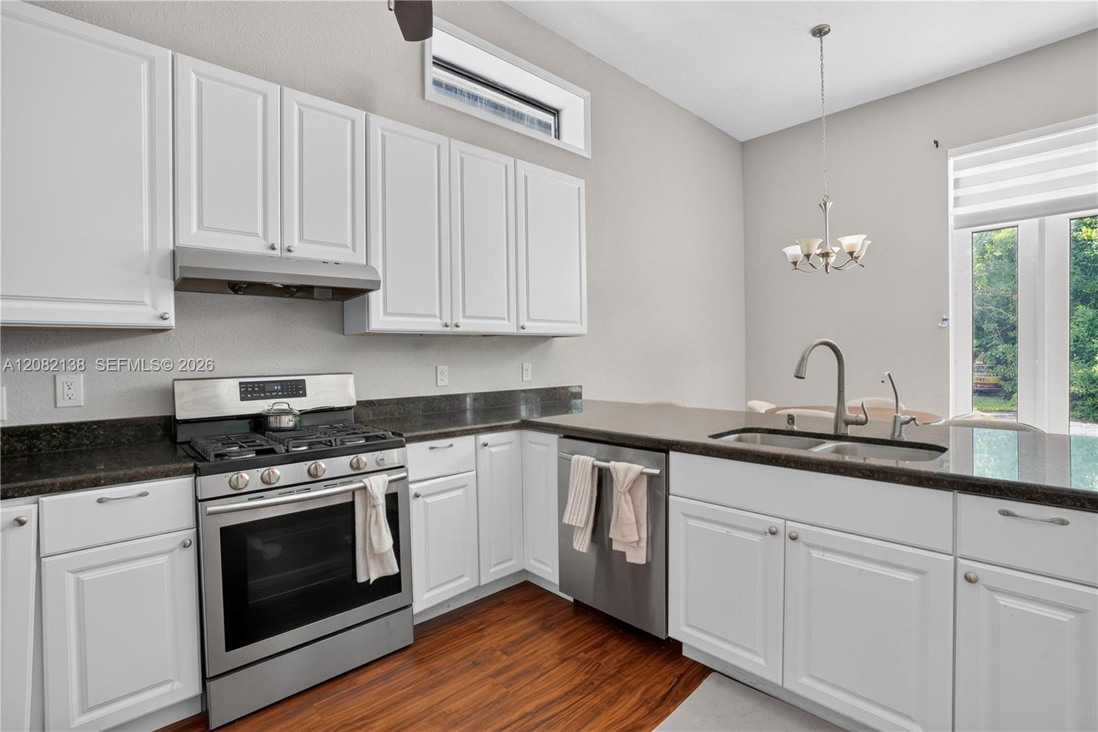 Ver detalles 34850 5 / 4 3461 sq. ft. $ 2026-09-02 0 foto