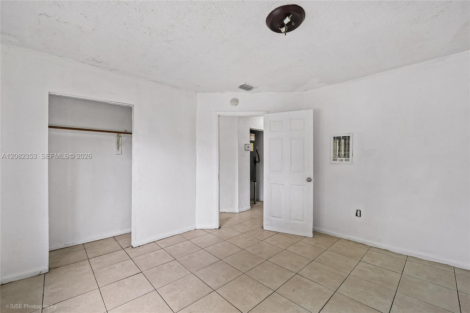 See details / 2138 sq. ft. $ 2026-09-02 0 Photo