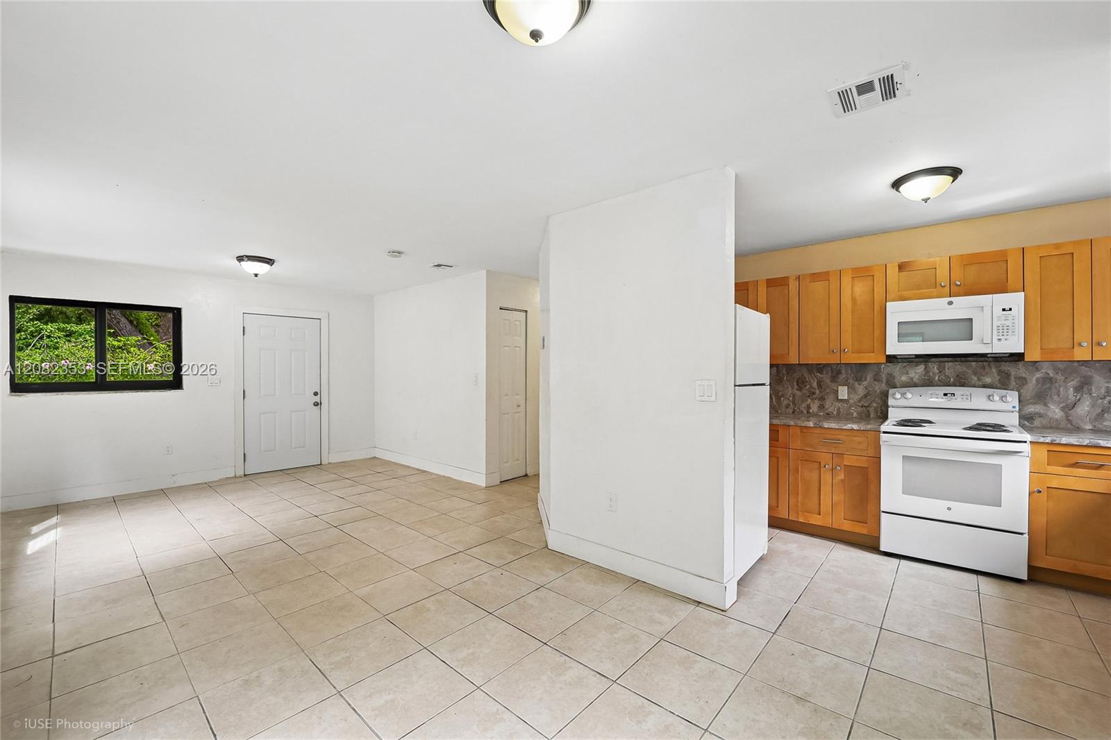 See details / 2138 sq. ft. $ 2026-09-02 0 Photo
