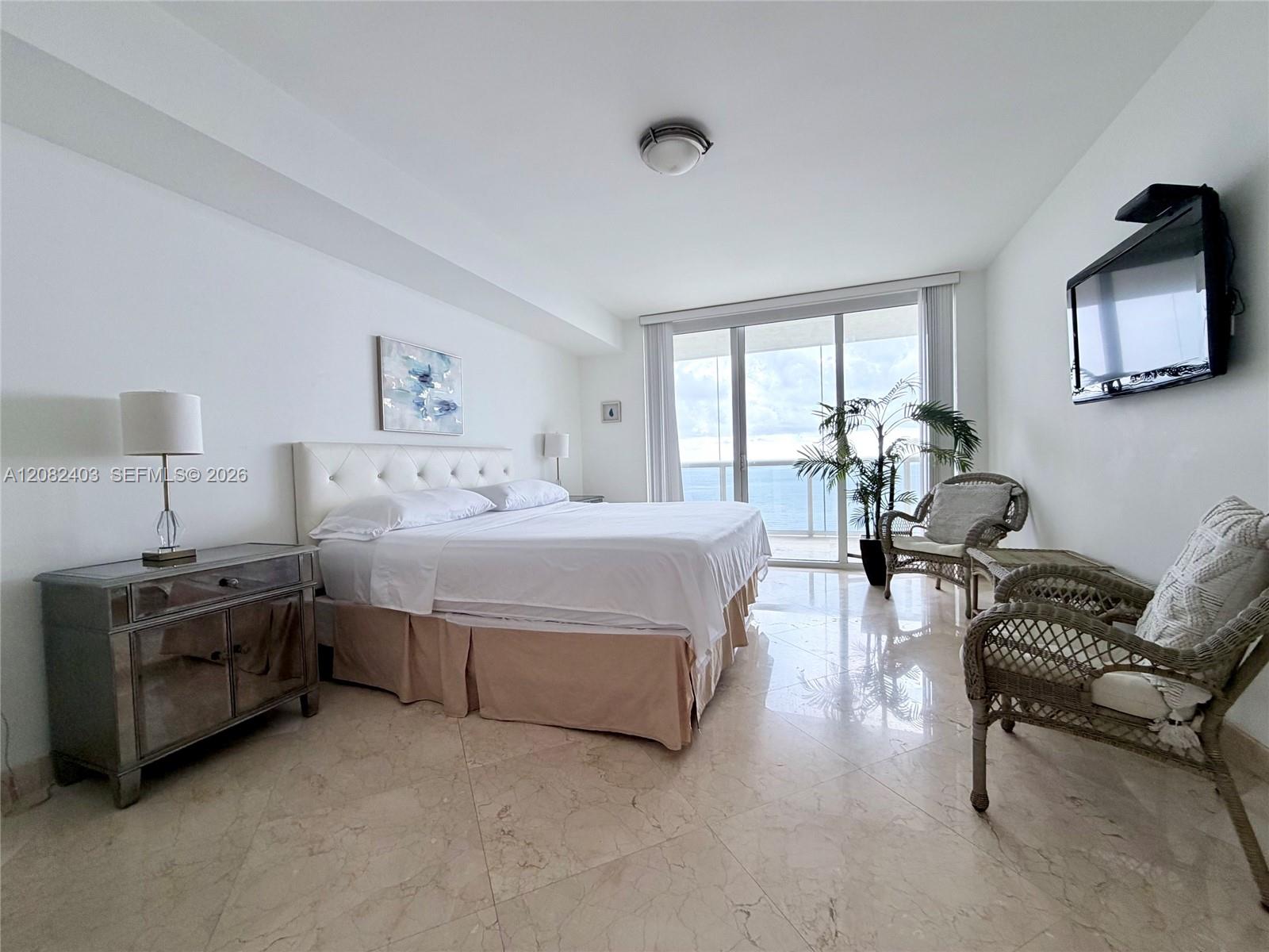 See details 4202 3 / 3 1841 sq. ft. $ 2026-09-02 0 Photo