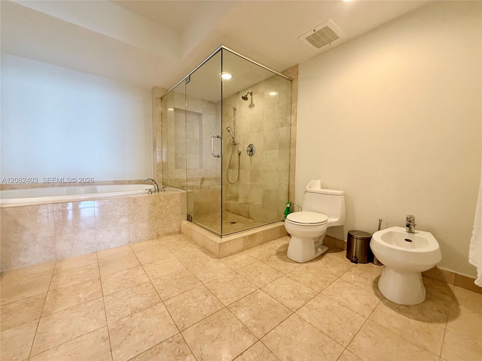 See details 4202 3 / 3 1841 sq. ft. $ 2026-09-02 0 Photo