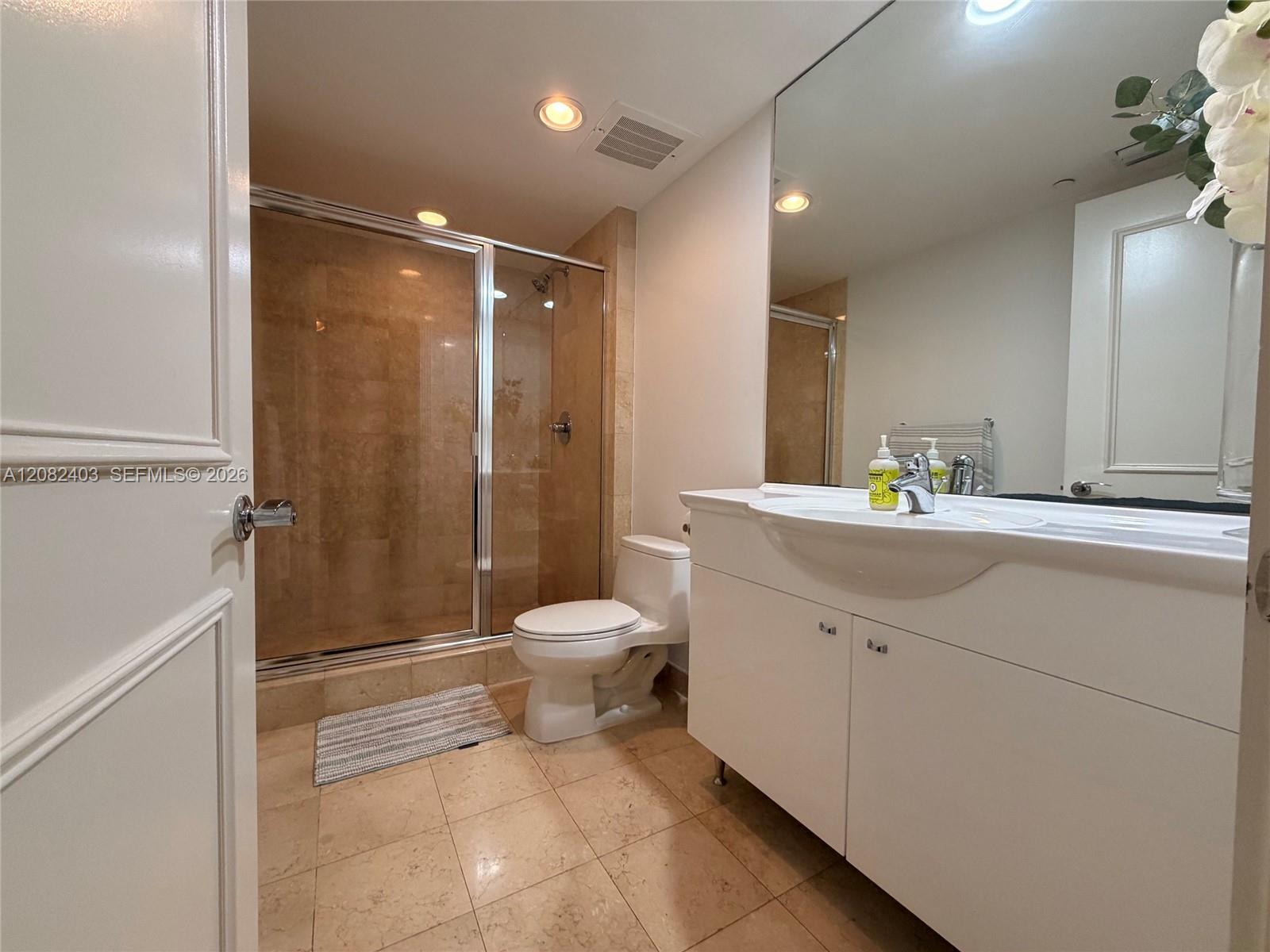 See details 4202 3 / 3 1841 sq. ft. $ 2026-09-02 0 Photo