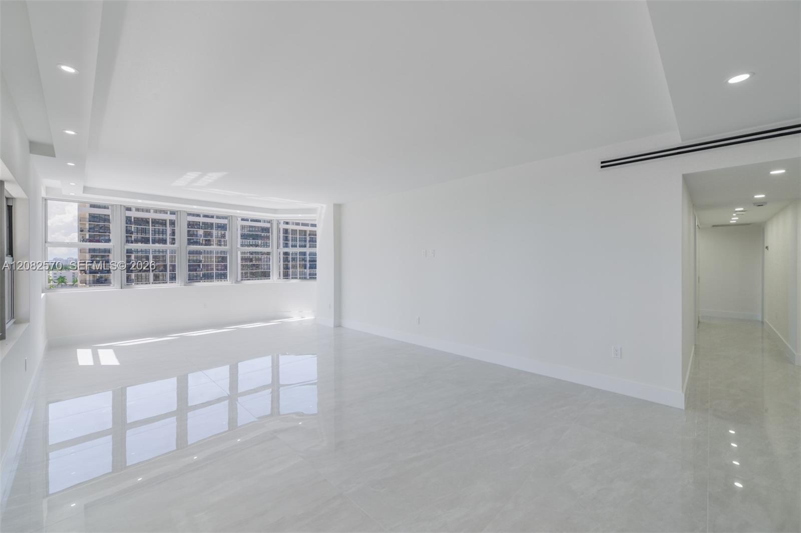See details 8Q 3 / 3 1740 sq. ft. $ 2026-09-02 0 Photo