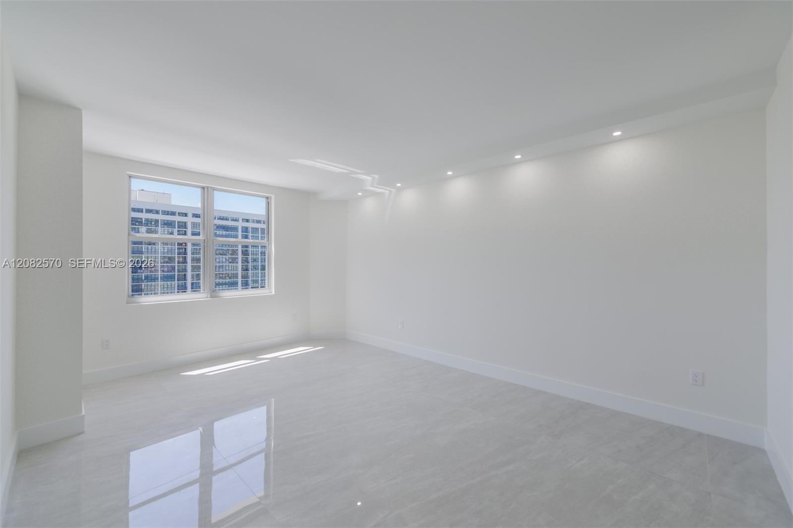 See details 8Q 3 / 3 1740 sq. ft. $ 2026-09-02 0 Photo