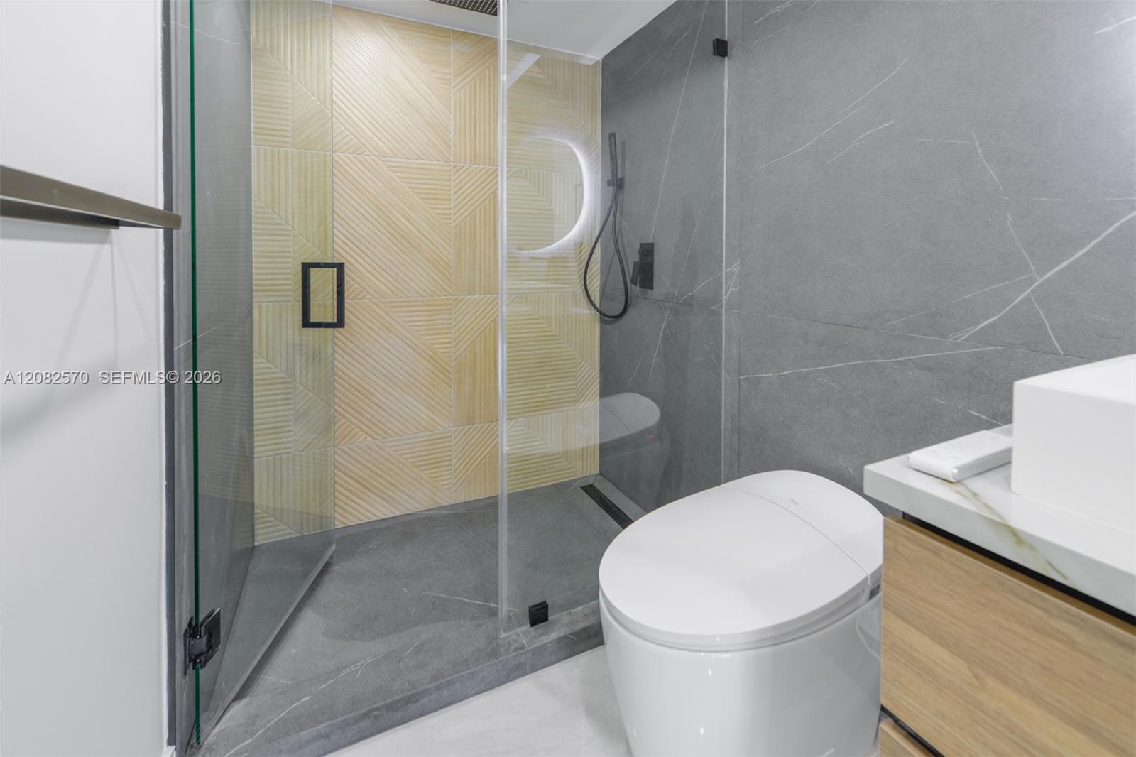 See details 8Q 3 / 3 1740 sq. ft. $ 2026-09-02 0 Photo