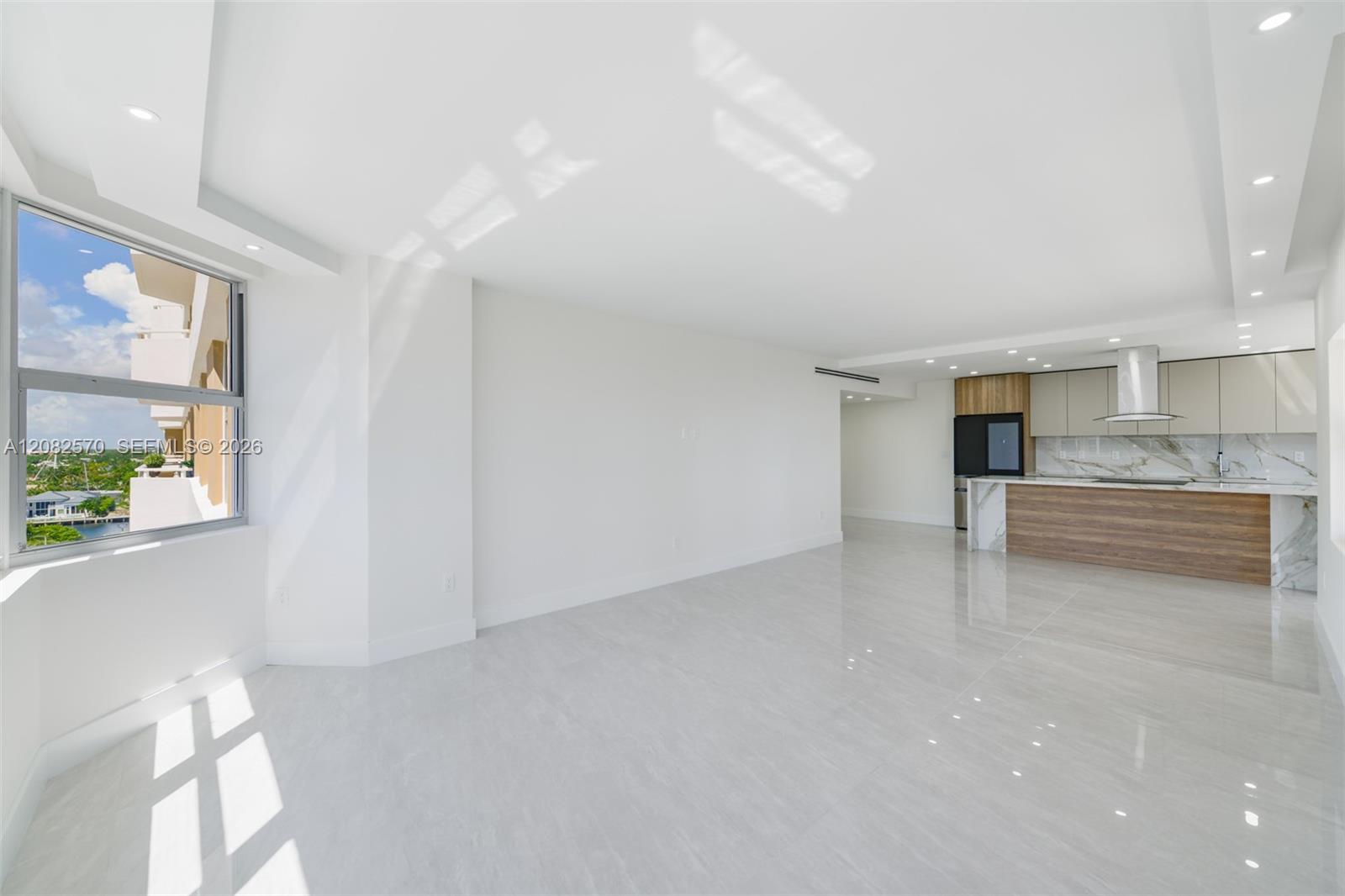 See details 8Q 3 / 3 1740 sq. ft. $ 2026-09-02 0 Photo