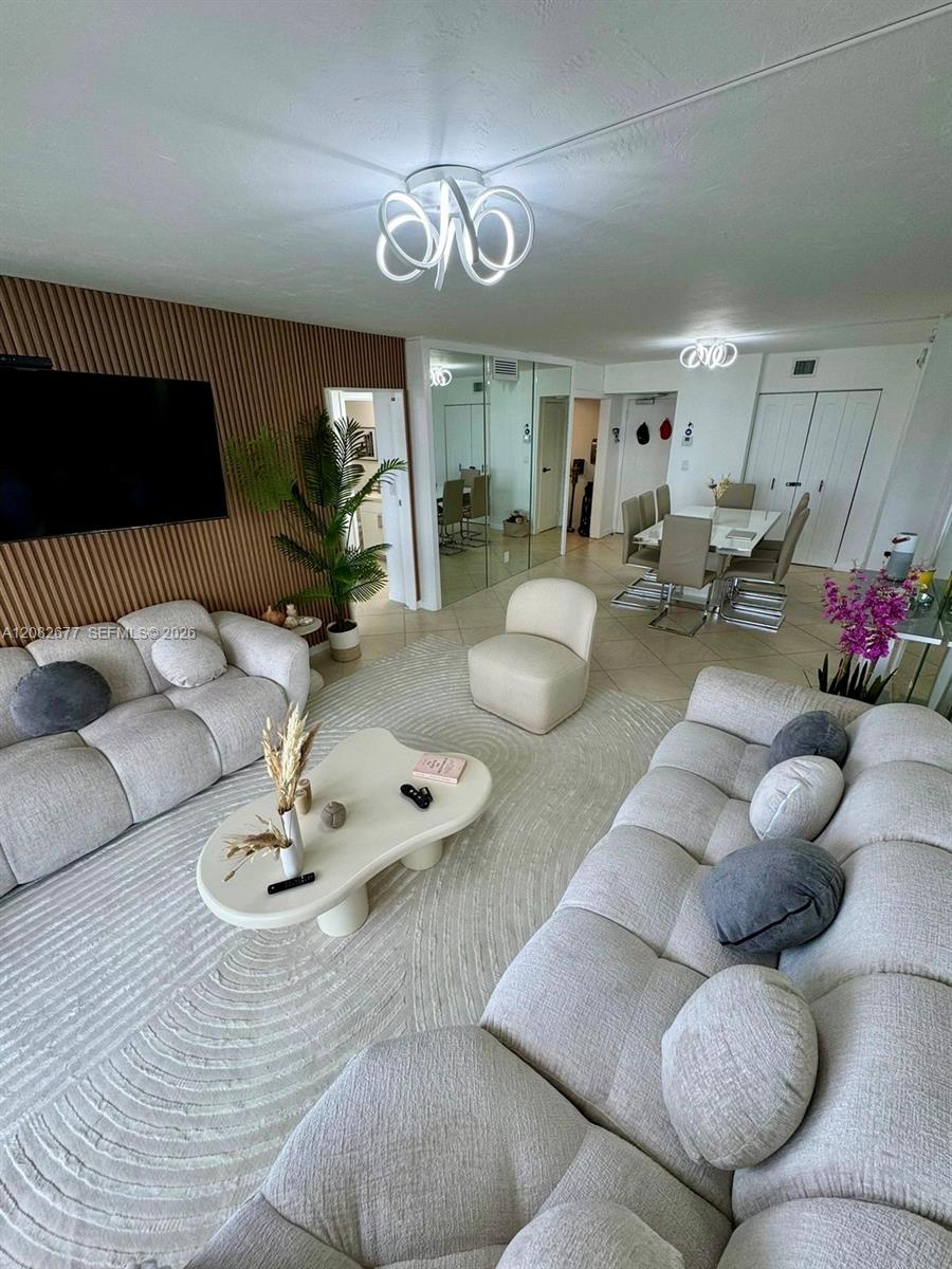 See details 1114 2 / 2 1331 sq. ft. $ 2026-09-03 0 Photo