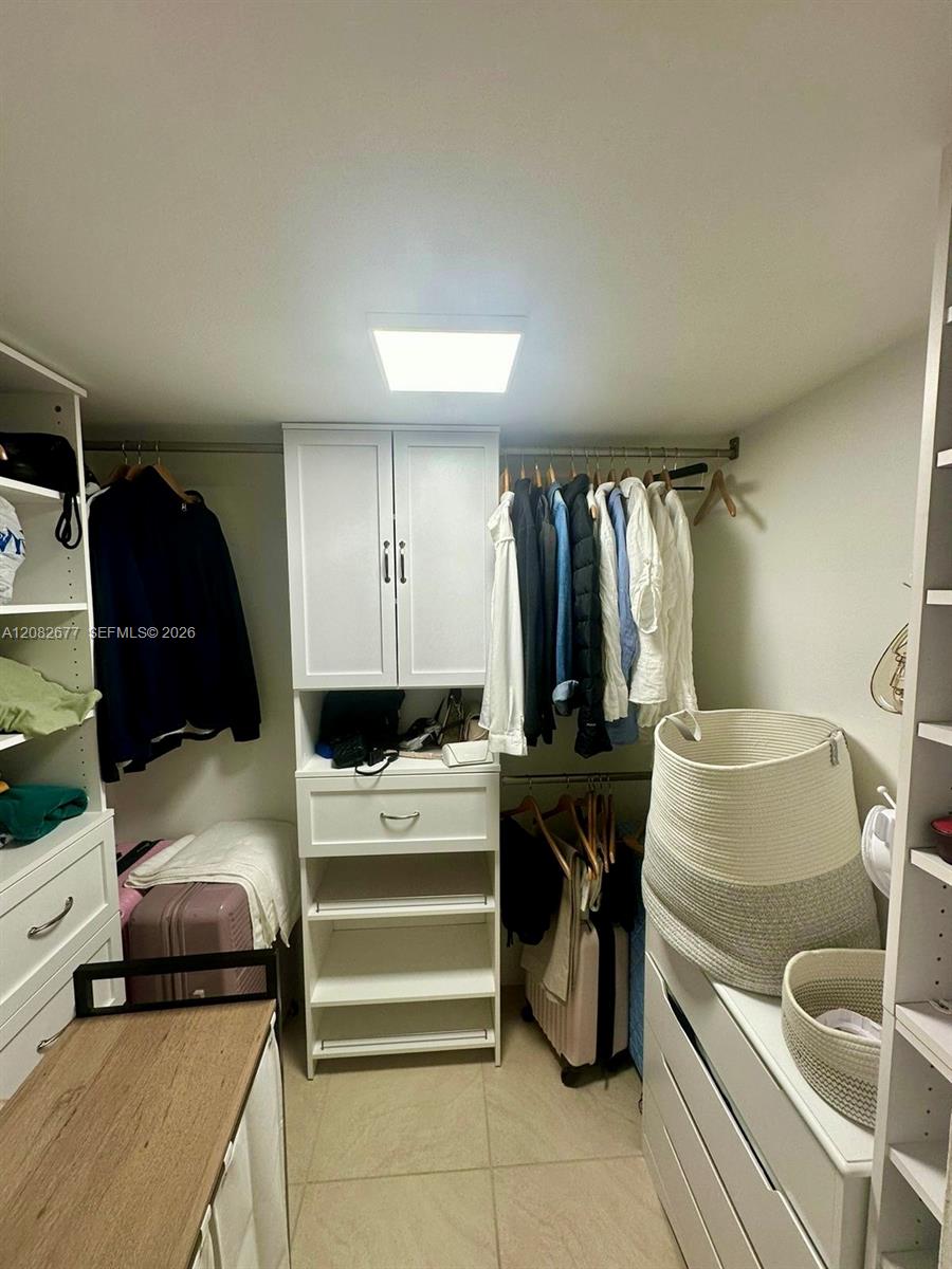 See details 1114 2 / 2 1331 sq. ft. $ 2026-09-03 0 Photo