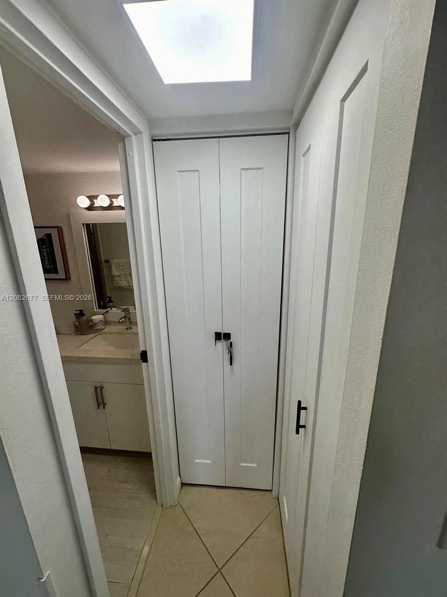 See details 1114 2 / 2 1331 sq. ft. $ 2026-09-03 0 Photo