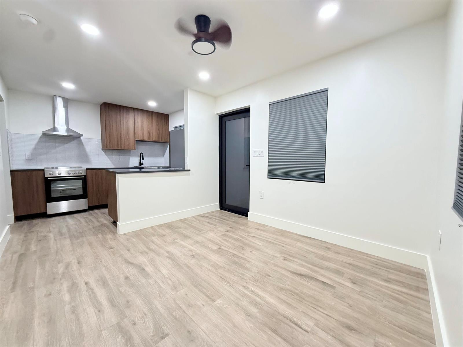 Ver detalles / 0 798 sq. ft. $ 2026-09-05 0 foto