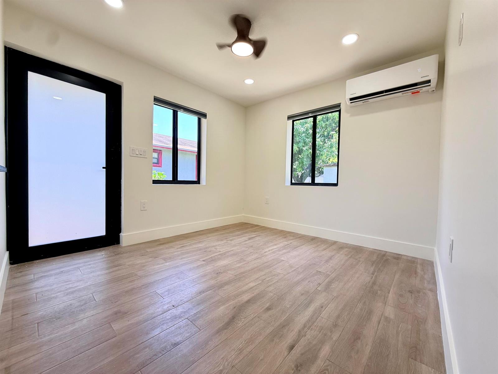Ver detalles / 0 798 sq. ft. $ 2026-09-05 0 foto