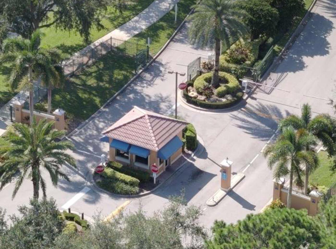Ver detalles 775 3 / 3 1889 sq. ft. $ 2026-09-04 0 foto