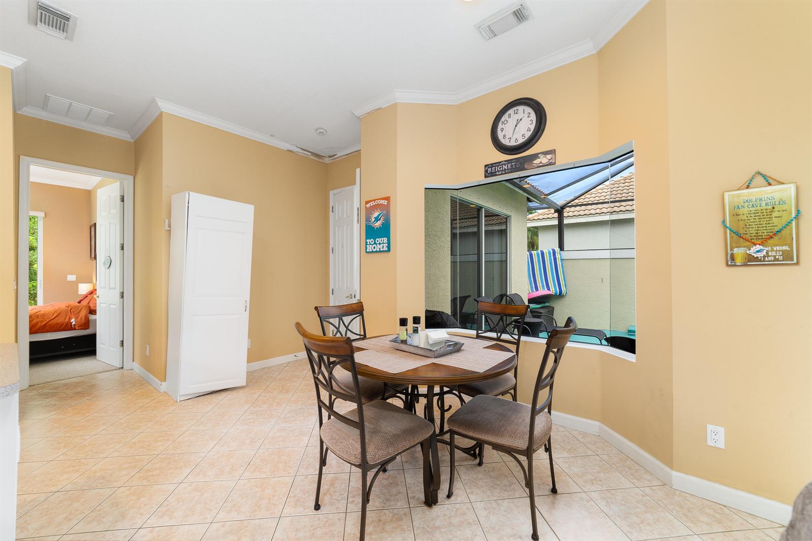 Ver detalles 775 3 / 3 1889 sq. ft. $ 2026-09-04 0 foto