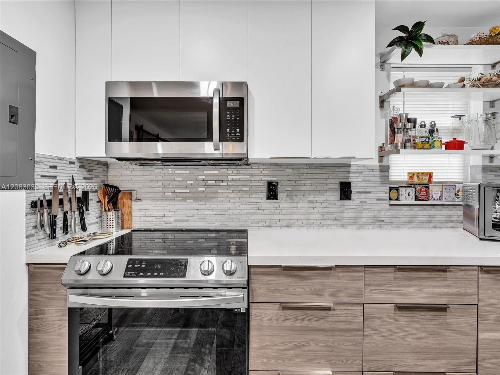 See details 102 1 / 1 686 sq. ft. $ 2026-09-03 0 Photo