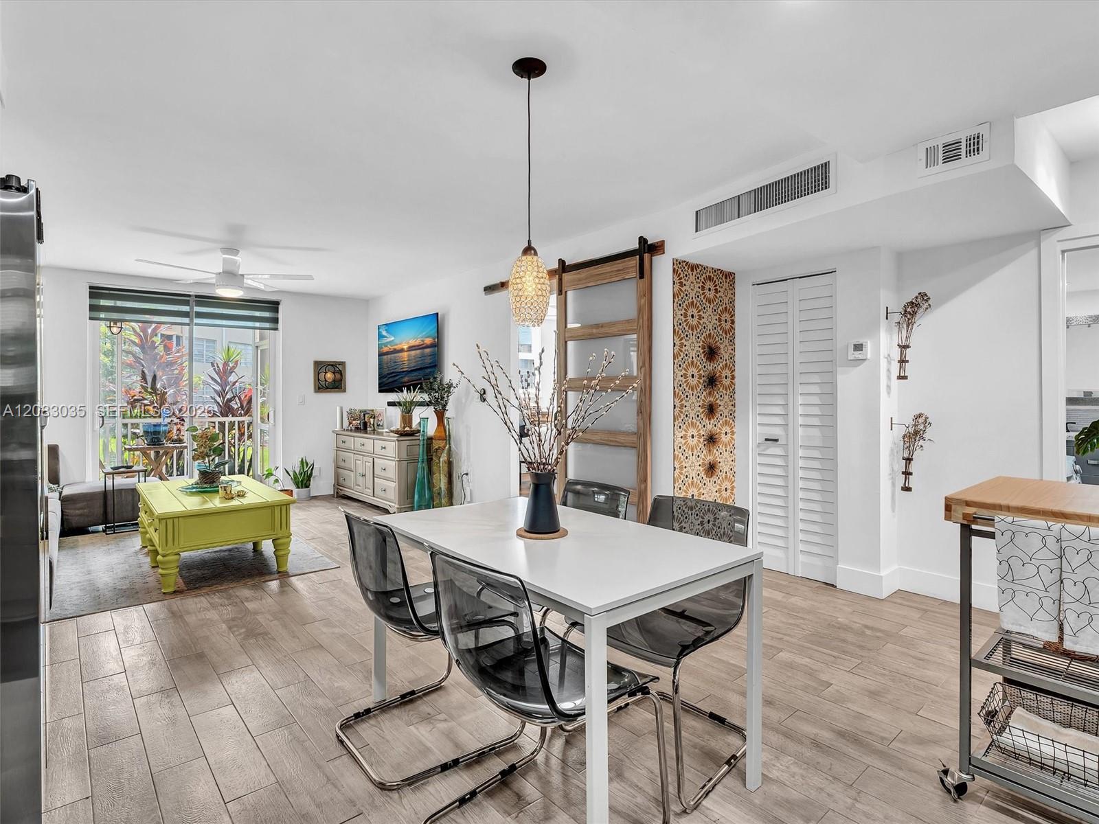 See details 102 1 / 1 686 sq. ft. $ 2026-09-03 0 Photo