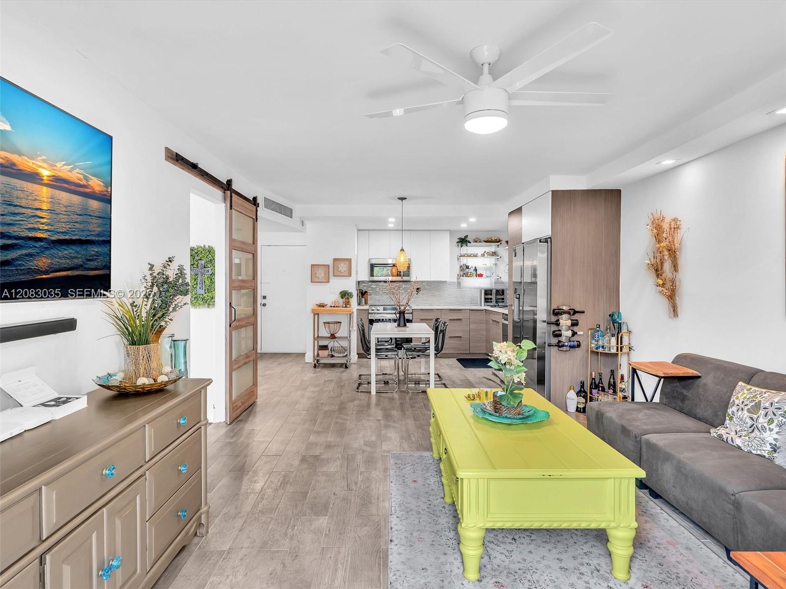 See details 102 1 / 1 686 sq. ft. $ 2026-09-03 0 Photo