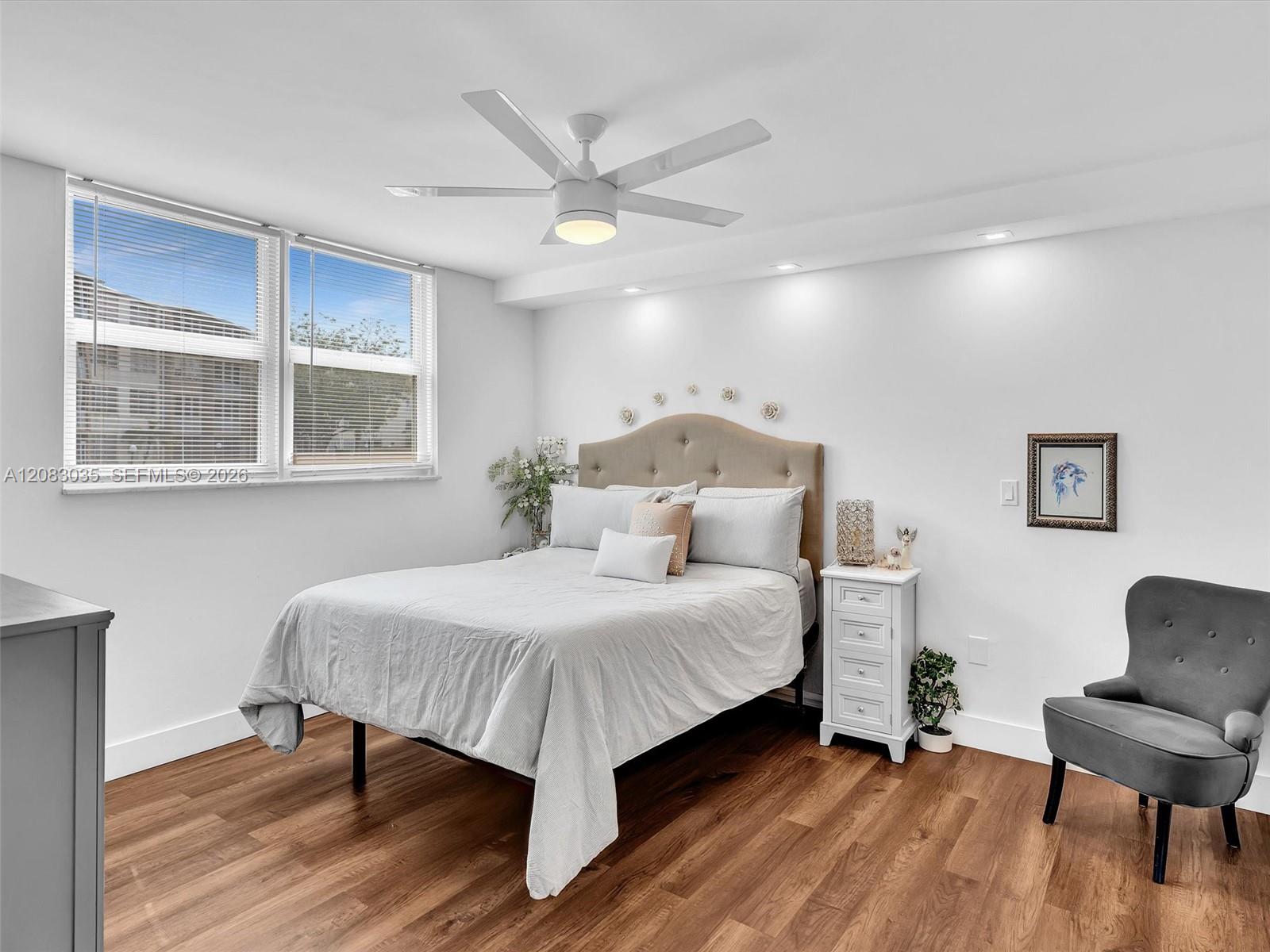 See details 102 1 / 1 686 sq. ft. $ 2026-09-03 0 Photo