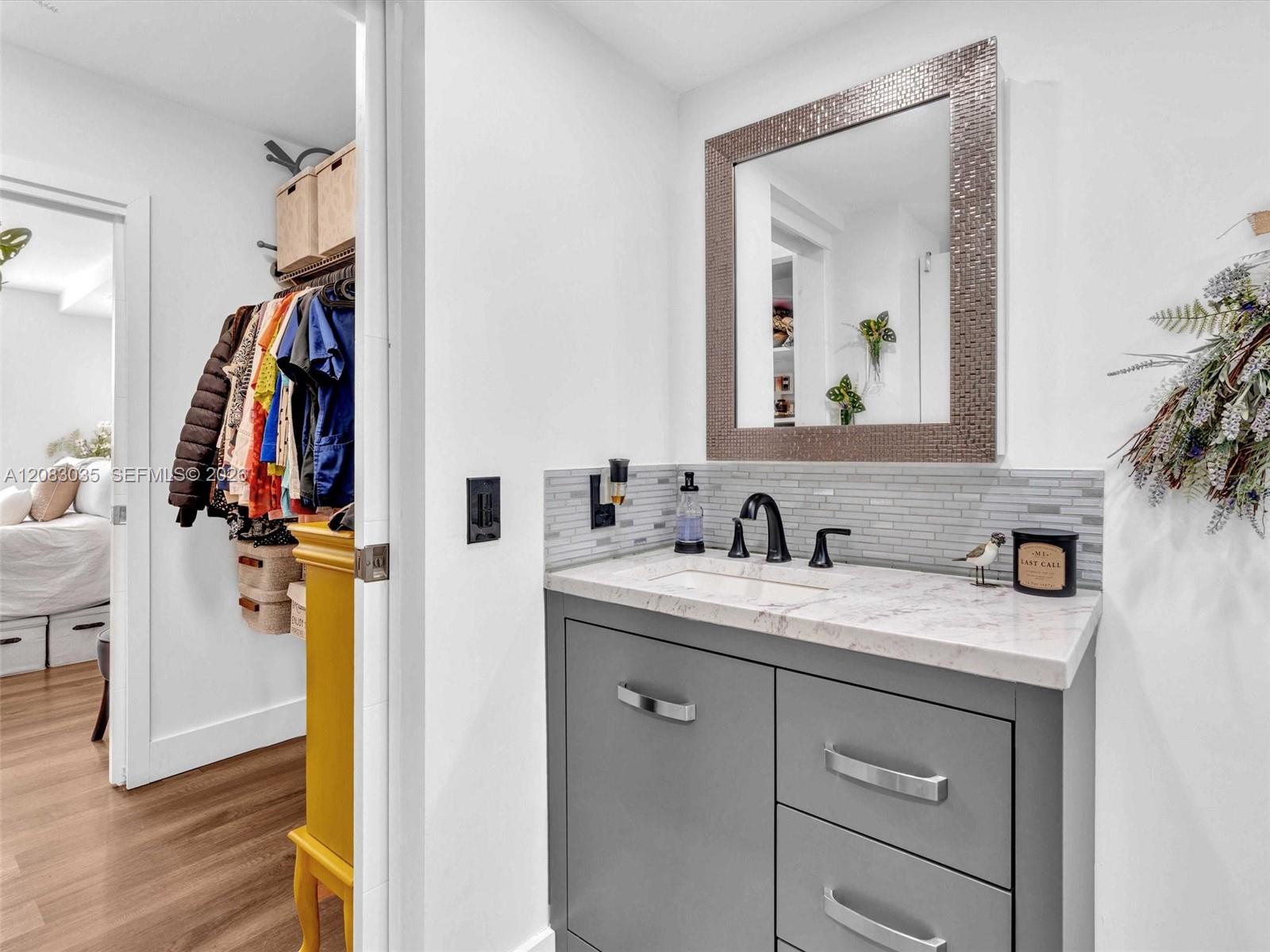See details 102 1 / 1 686 sq. ft. $ 2026-09-03 0 Photo