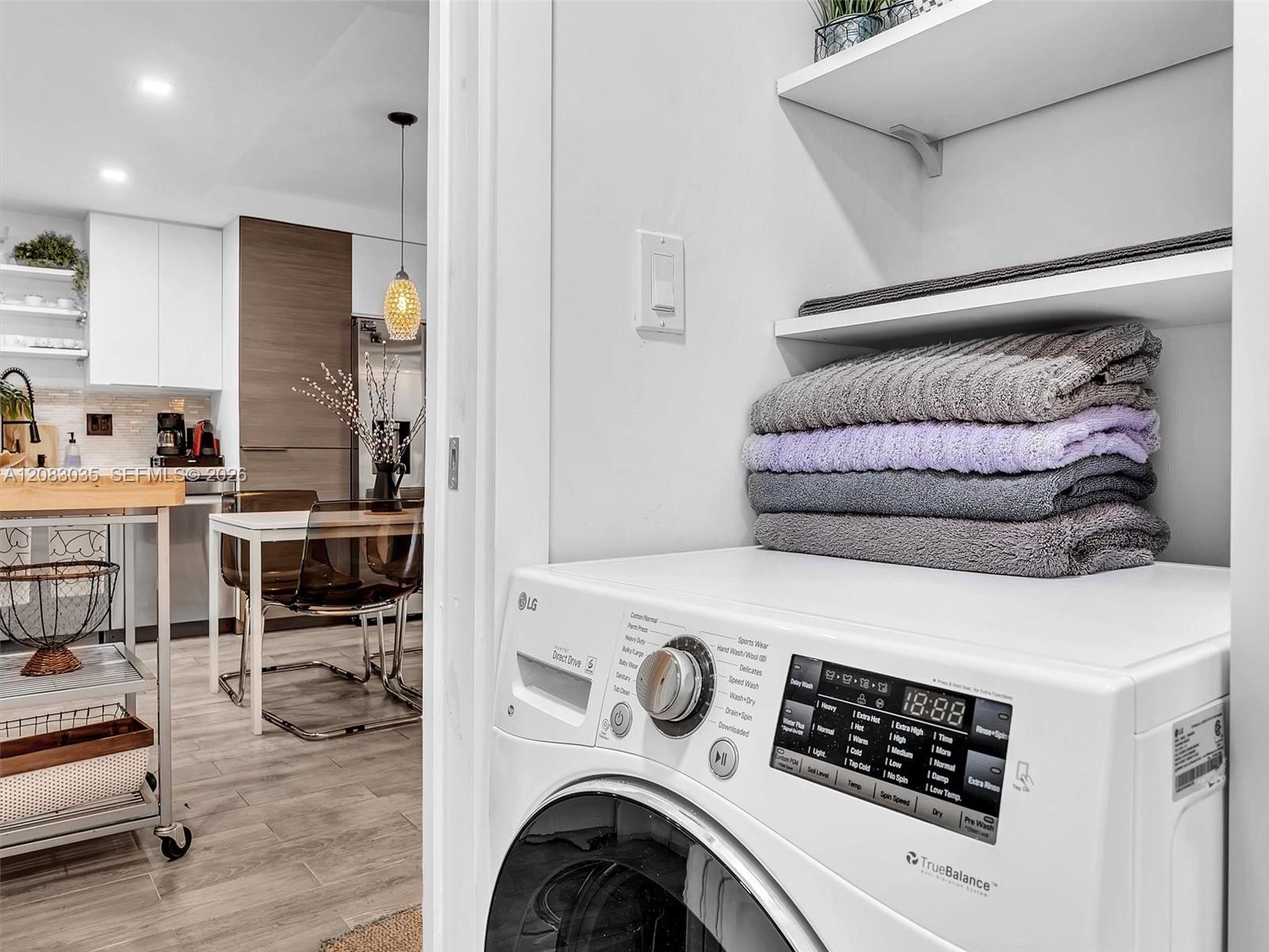See details 102 1 / 1 686 sq. ft. $ 2026-09-03 0 Photo