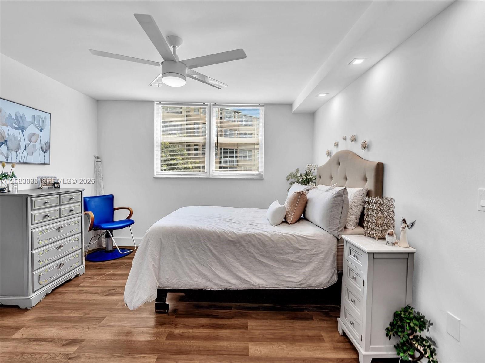 See details 102 1 / 1 686 sq. ft. $ 2026-09-03 0 Photo
