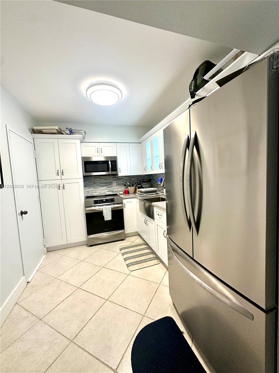 Ver detalles 2C 1 / 2 870 sq. ft. $ 2026-09-03 0 foto