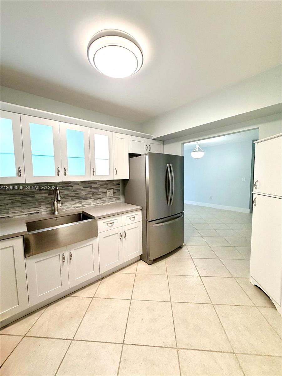Ver detalles 2C 1 / 2 870 sq. ft. $ 2026-09-03 0 foto