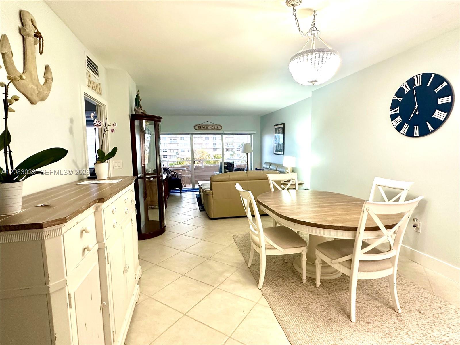 Ver detalles 2C 1 / 2 870 sq. ft. $ 2026-09-03 0 foto