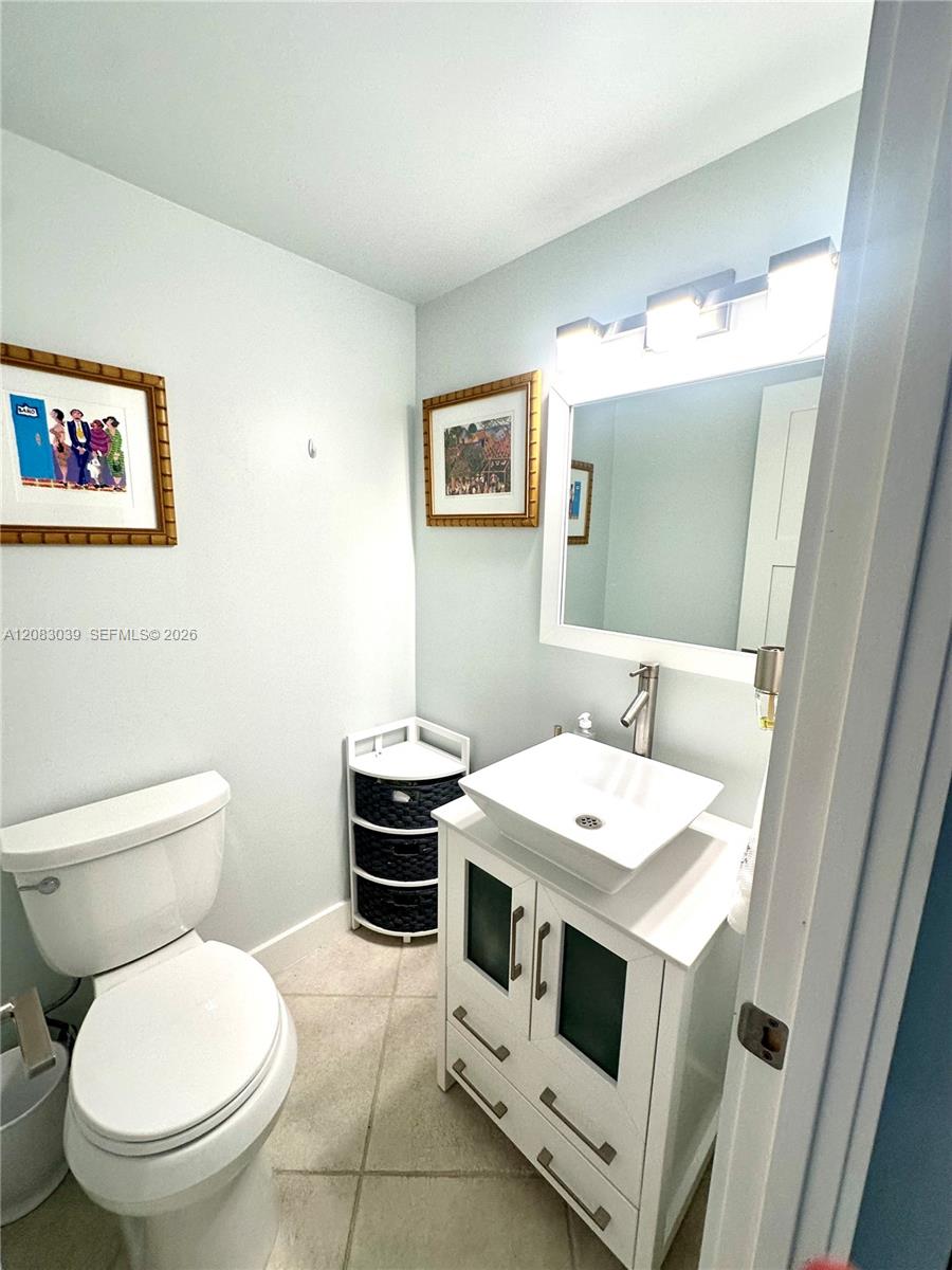 Ver detalles 2C 1 / 2 870 sq. ft. $ 2026-09-03 0 foto