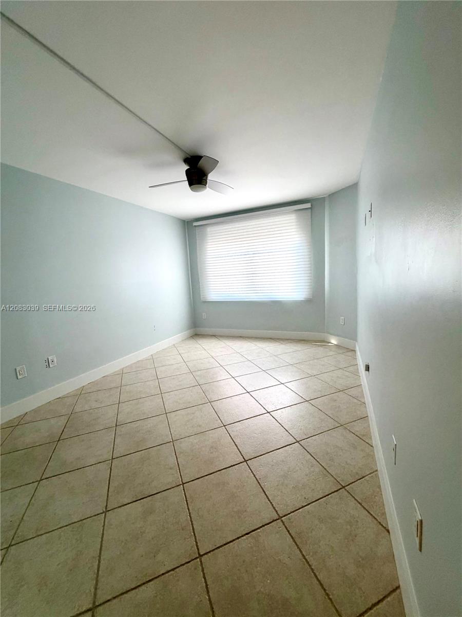 Ver detalles 2C 1 / 2 870 sq. ft. $ 2026-09-03 0 foto