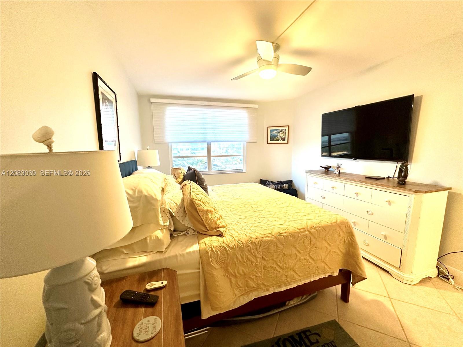 Ver detalles 2C 1 / 2 870 sq. ft. $ 2026-09-03 0 foto