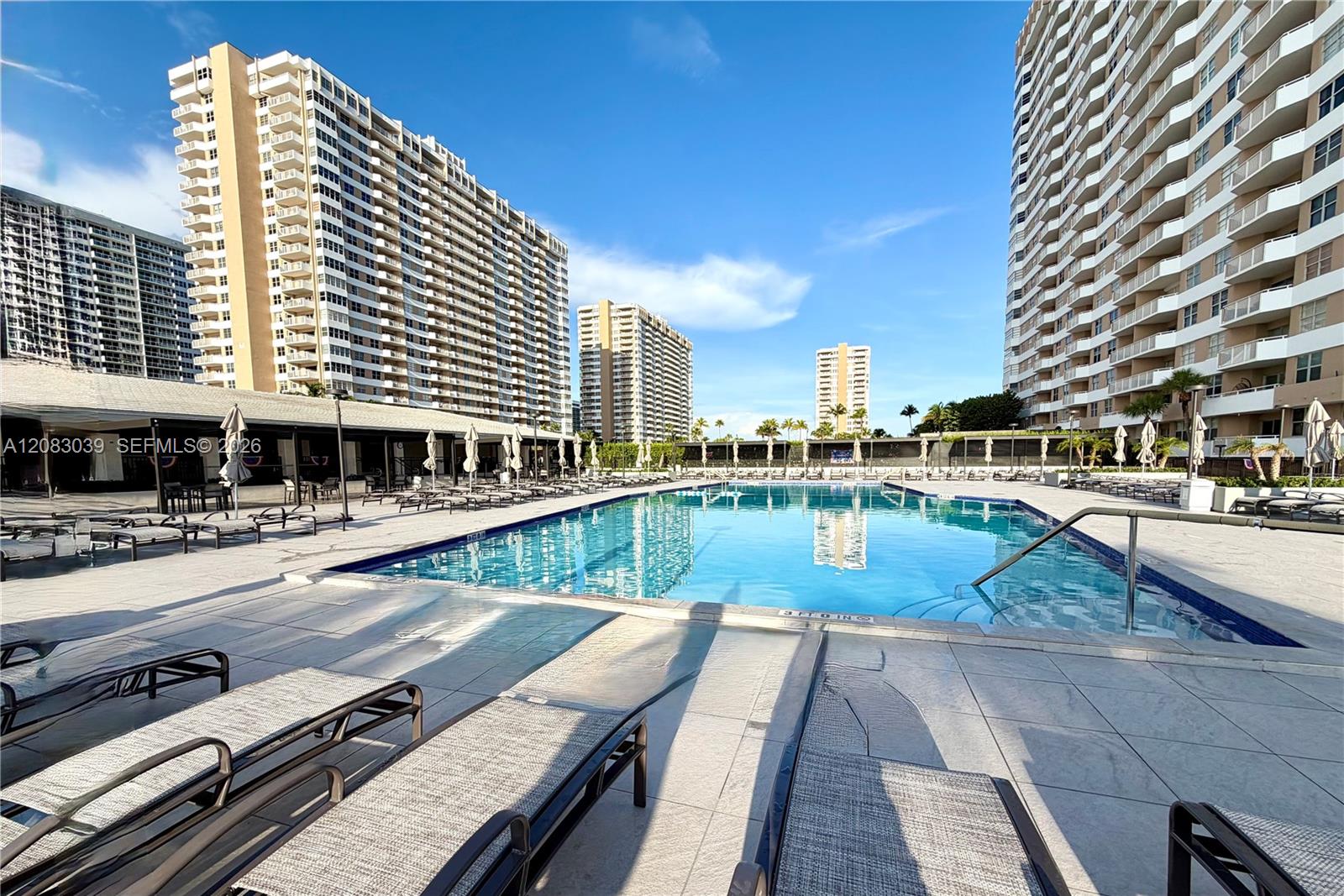 Ver detalles 2C 1 / 2 870 sq. ft. $ 2026-09-03 0 foto