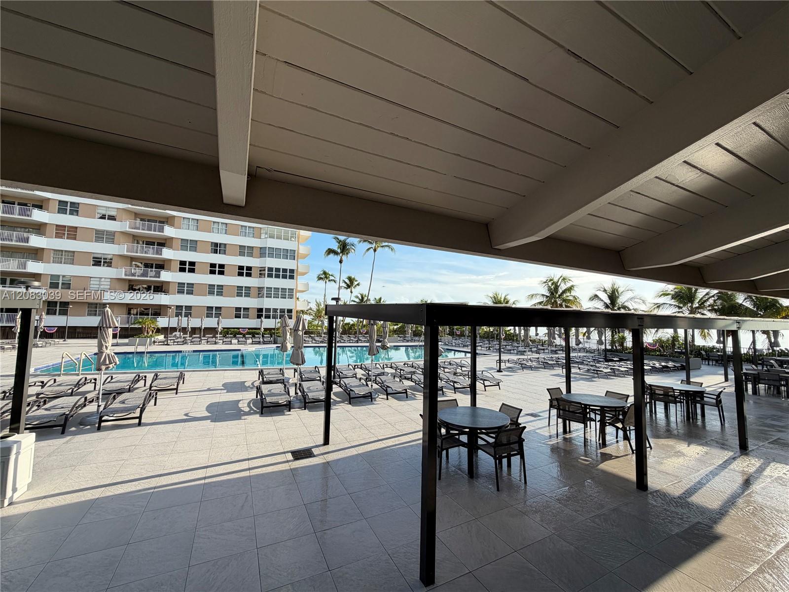 Ver detalles 2C 1 / 2 870 sq. ft. $ 2026-09-03 0 foto