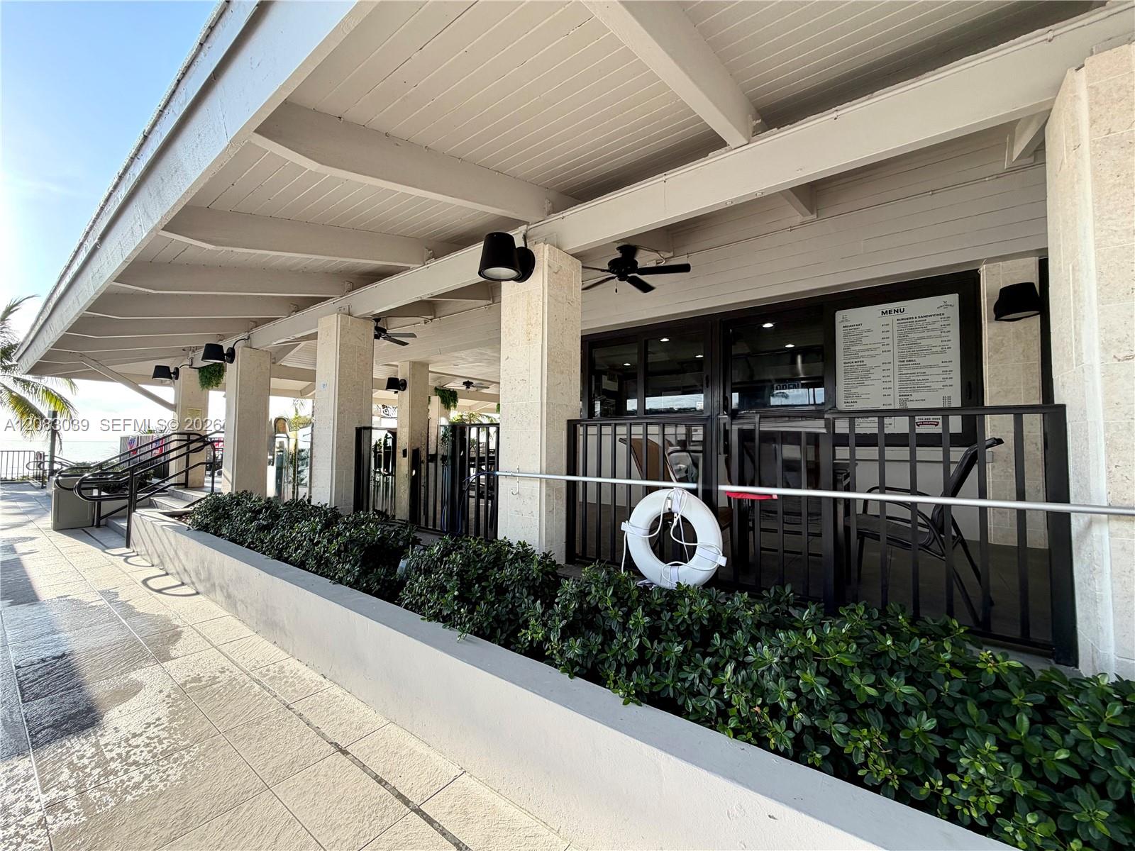 Ver detalles 2C 1 / 2 870 sq. ft. $ 2026-09-03 0 foto