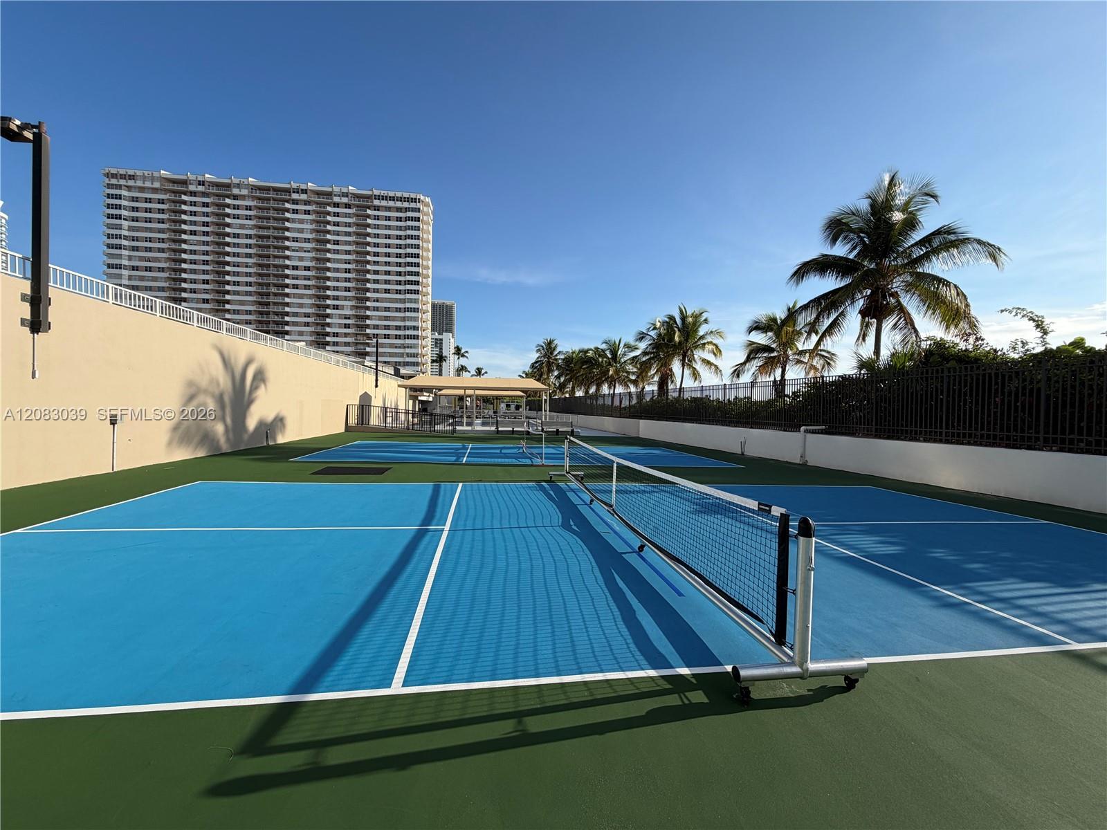 Ver detalles 2C 1 / 2 870 sq. ft. $ 2026-09-03 0 foto