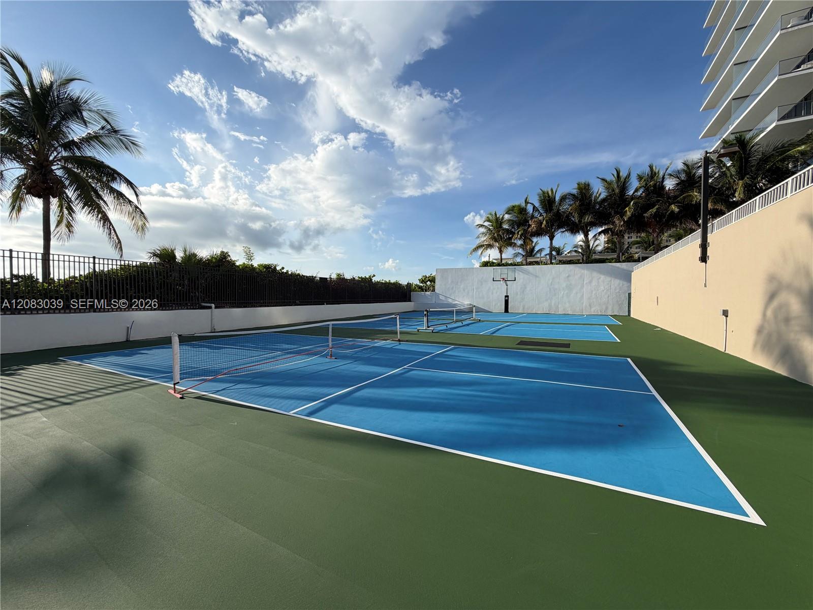 Ver detalles 2C 1 / 2 870 sq. ft. $ 2026-09-03 0 foto