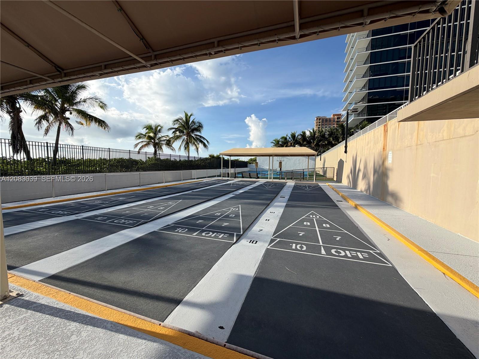 Ver detalles 2C 1 / 2 870 sq. ft. $ 2026-09-03 0 foto