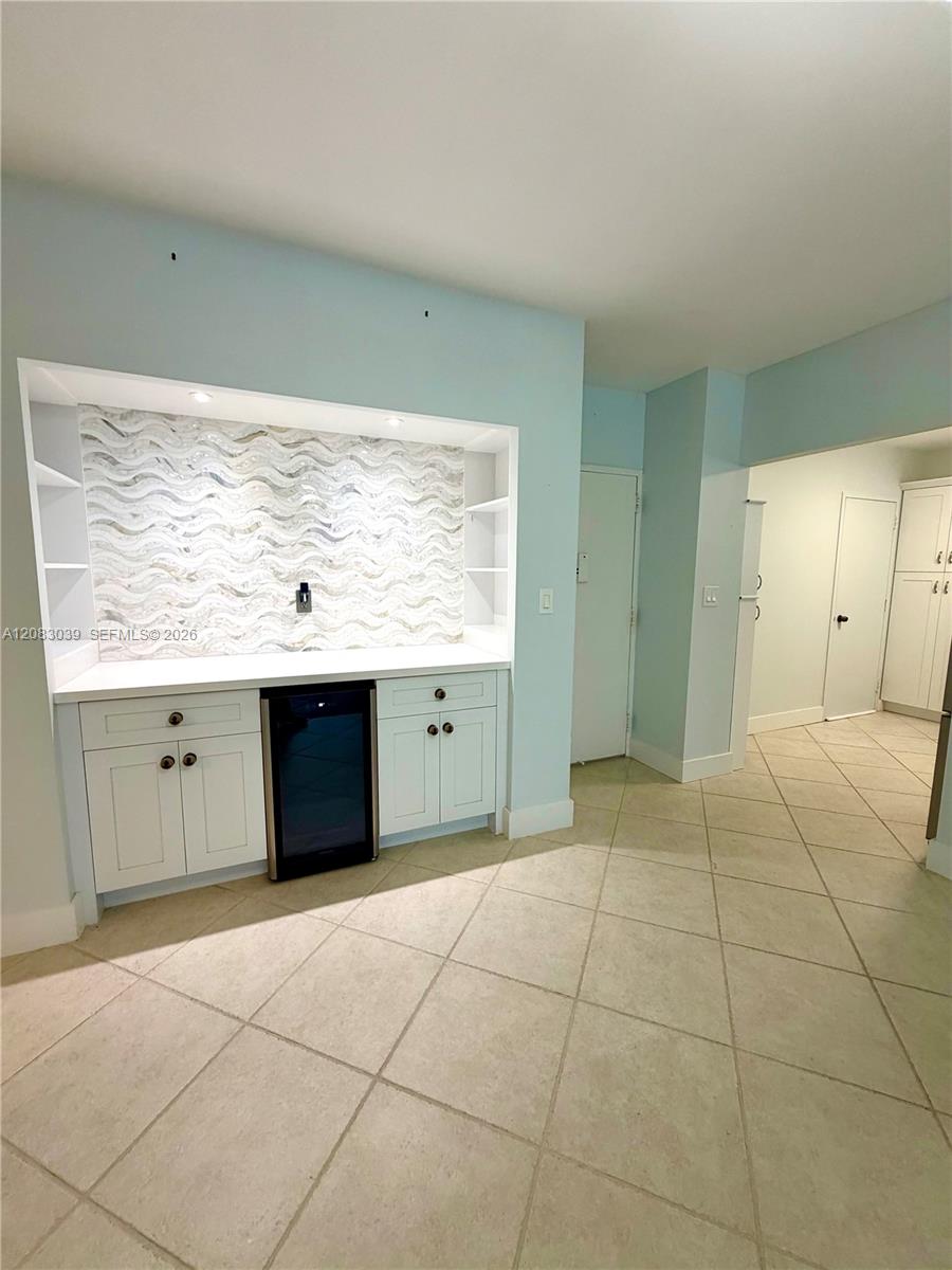 Ver detalles 2C 1 / 2 870 sq. ft. $ 2026-09-03 0 foto