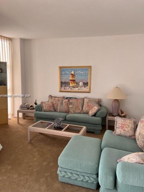 PH-21 2 / 2 1357 sq. ft. $ 2026-09-03 0 foto